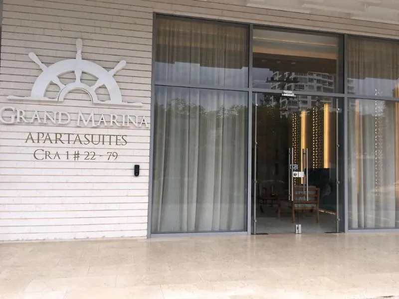 Grand Marina Suites Santa Marta מלון דירות