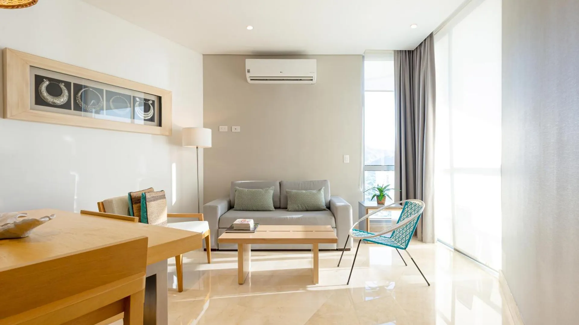 Grand Marina Suites Santa Marta 4*, סנטה מרתה